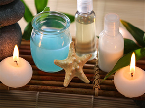 Pourquoi les esthéticiennes doivent porter des gants jetables dans un salon