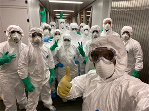 Blouses d'isolement vs combinaisons : quelle est la différence ?