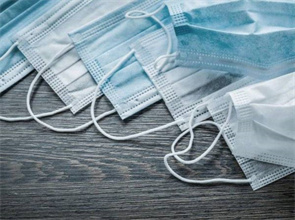 Les bases sur les masques faciaux, les protections faciales barrières, les masques chirurgicaux et les respirateurs