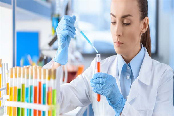 Une solide position de trésorerie devrait aider les fabricants de gants à surmonter la guerre des prix à venir, selon HLIB Research